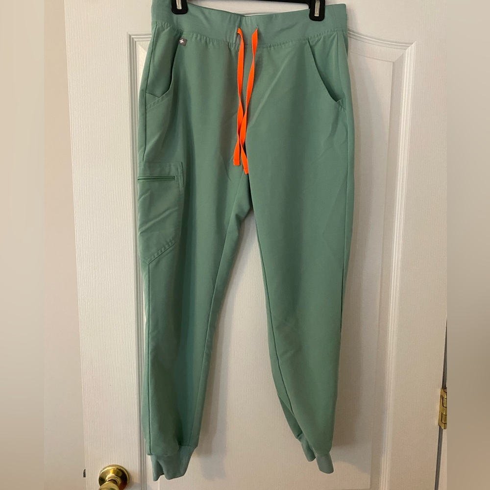FIGS Zamora Jogger Scrub Pants
